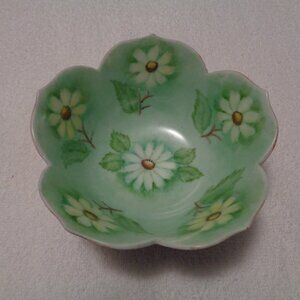 VINTAGE DOGWOOD MINT & BURGANDY CHINESE BOWL